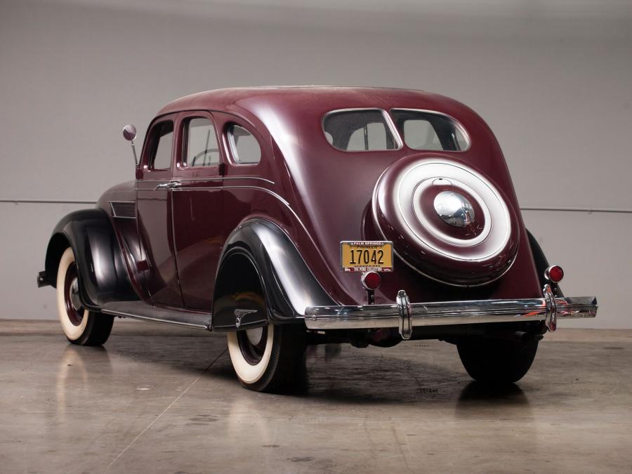  Chrysler Airflow Sedan 1935 года  (фото 3 из 7)